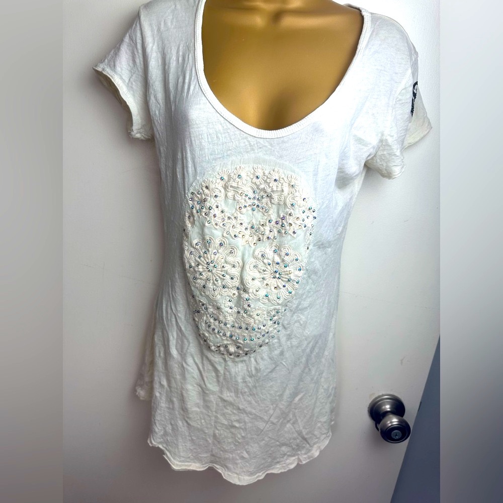 Velvet Stone Cream/Off White Y2K Vintage Inspired Embellished Skeleton T-Shirt M